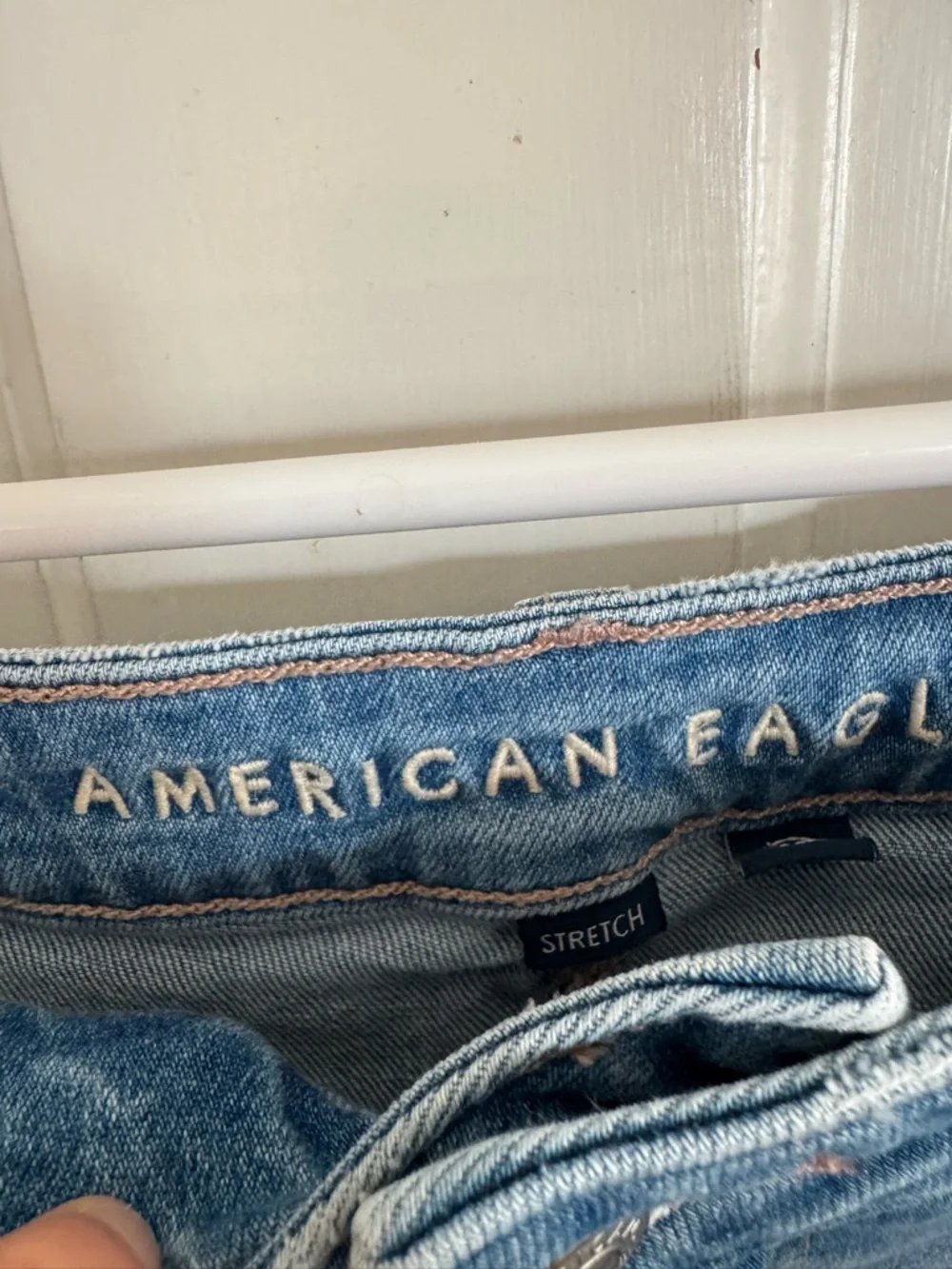 American Eagle Jean Mom Short size 16. Very lightly worn - Picture 3 of 7